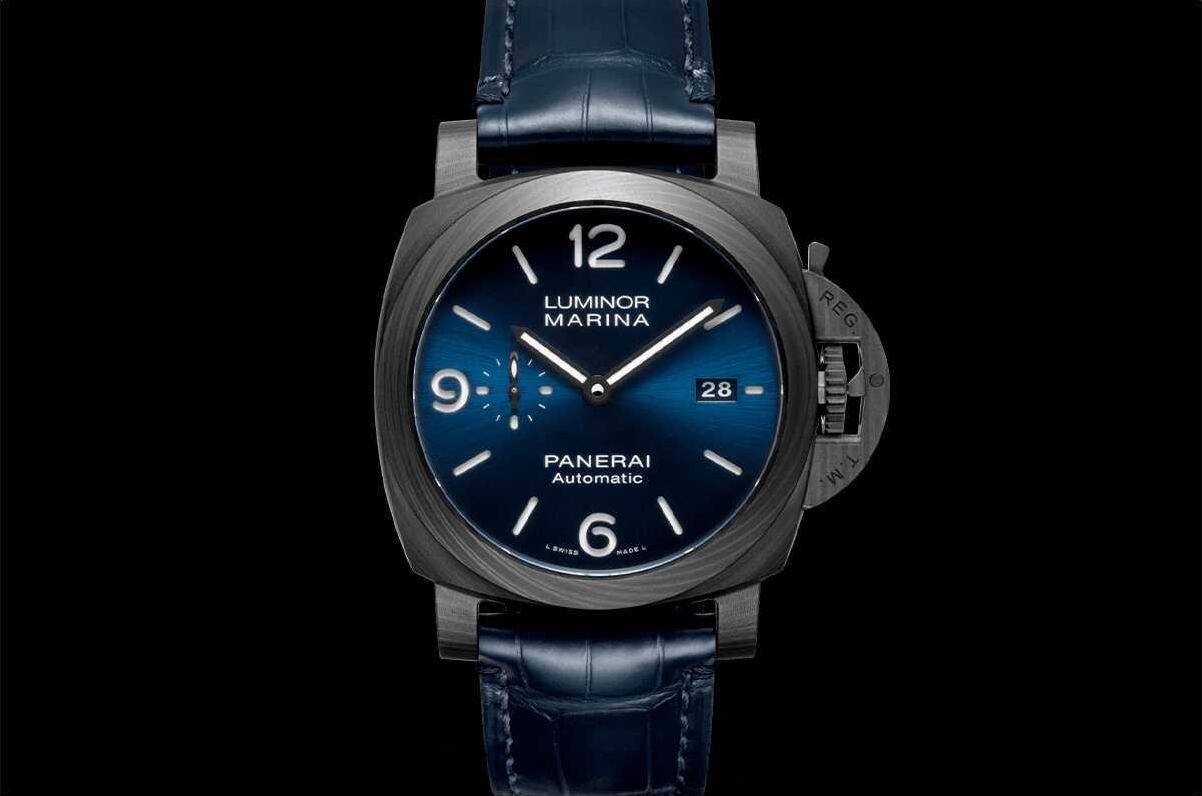 We have never seen a fake Panerai Luminor Marina like this