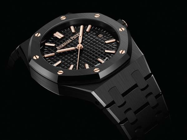 Il nuovo Fake Audemars Piguet Royal Oak Black Ceramic 34 mm